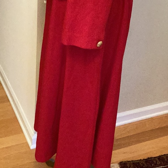 All wool A-line skirt and fully lined jacket with ornate gold buttons. - Picture 4 of 16